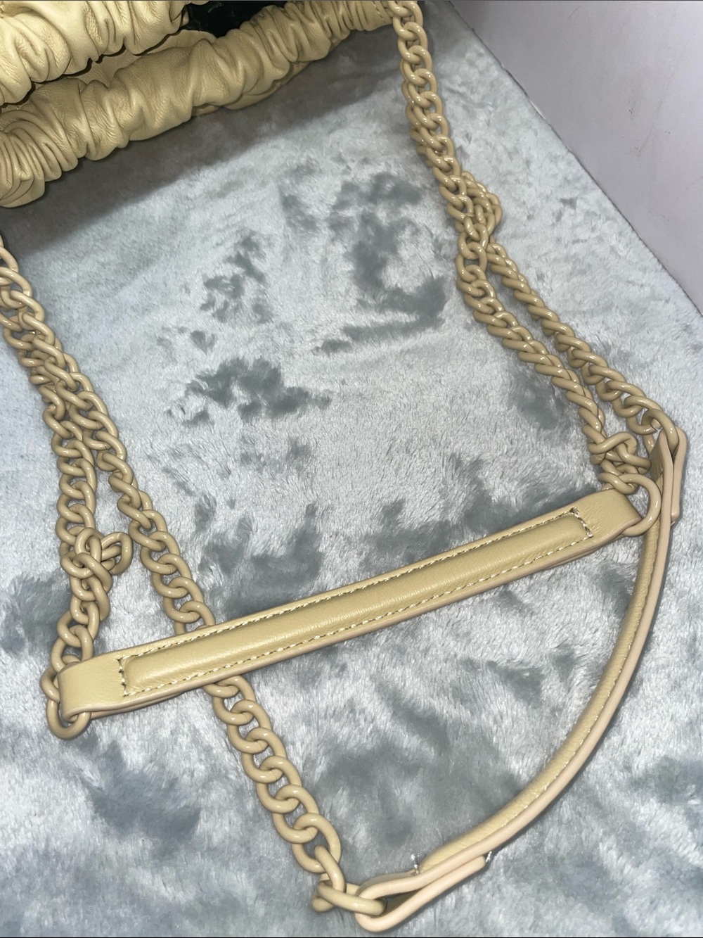 Kurt Geiger ‘The Kensington Drench’ Drawstring Bag - Picture 9 of 16